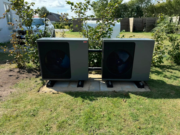Corselitze varmepumpe - 2 x 150 kW luft til vand varmepumper